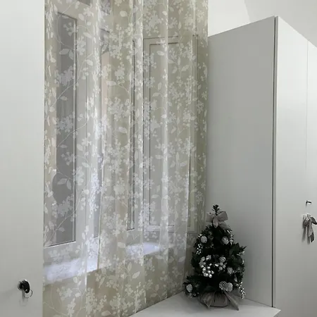 Konukevi Neapolis Francy Vesuvio 4*
